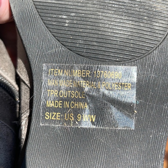 Torrid 9 wide Grey Slouchy Moto Boot Sweater Trimmed, Zippered Like New - Picture 5 of 8